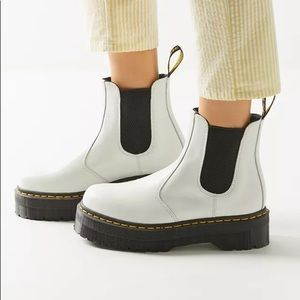 Dr. Martens 2976 Platform Chelsea Boots
